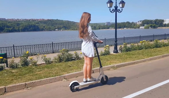 Tragedie în parcul Valea Morilor. Un copil a ajuns cu clavicula fracturată după ce a fost lovit de o trotinetă electrică